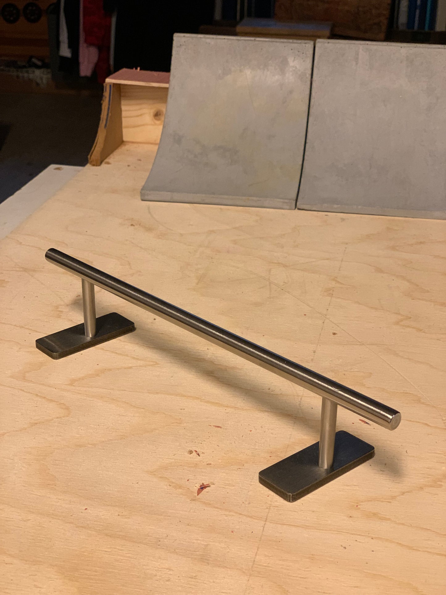 Rail Rund ti lFingerboard