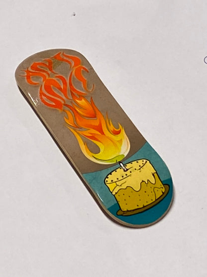 Cake on Fire Fingerboard Deck 32 x 100.mm