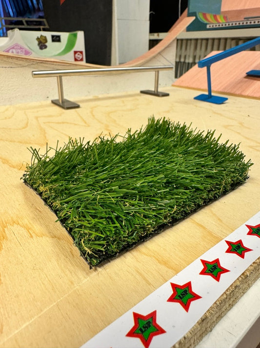 DIY Kunstgress til Fingerboard Minipark