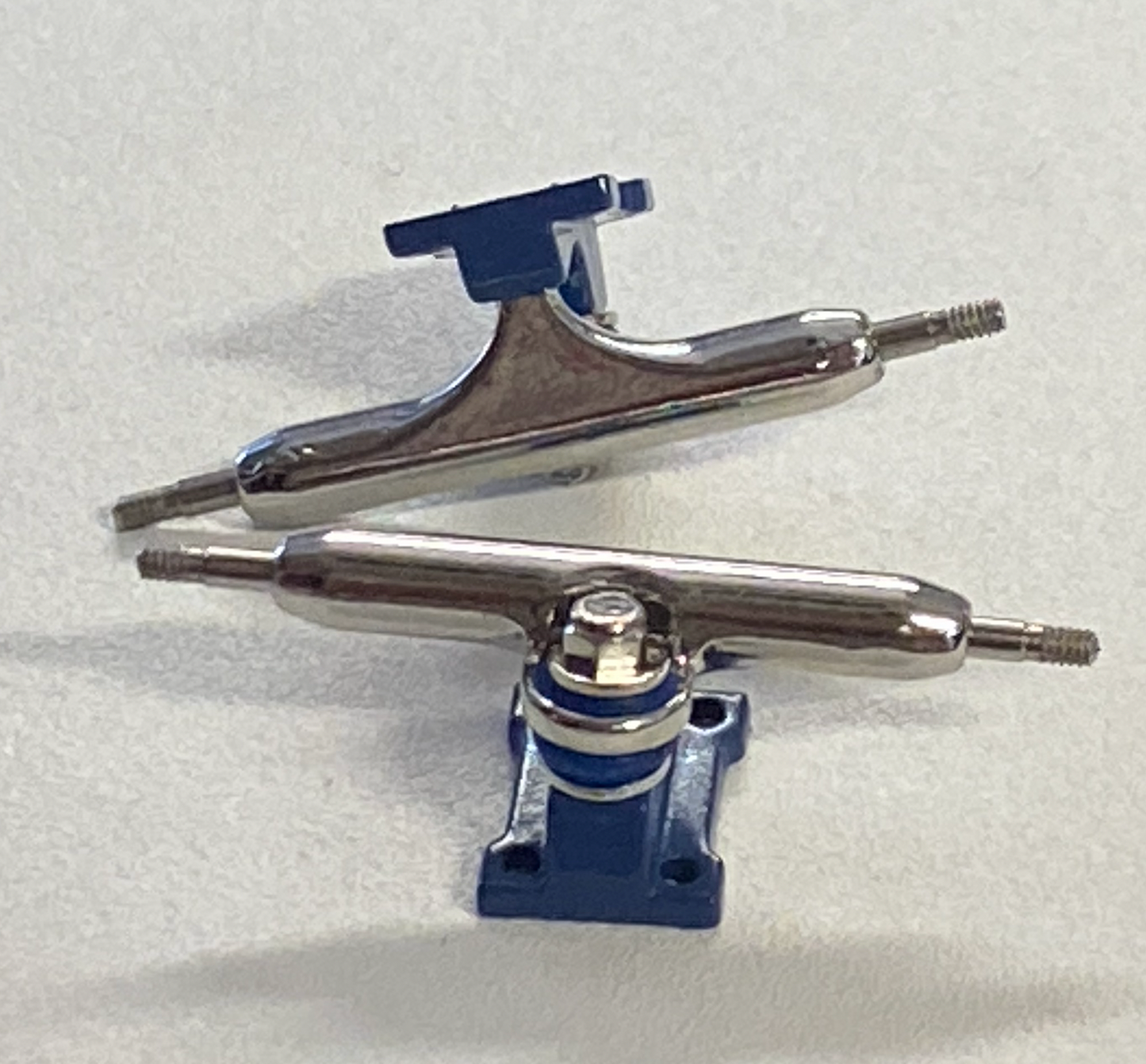 Fingerboard Trucks 32 mm Mixed Colour baseplate 1 par