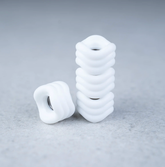 "Shark Wheels" White x Maple Wheels til fingerboard