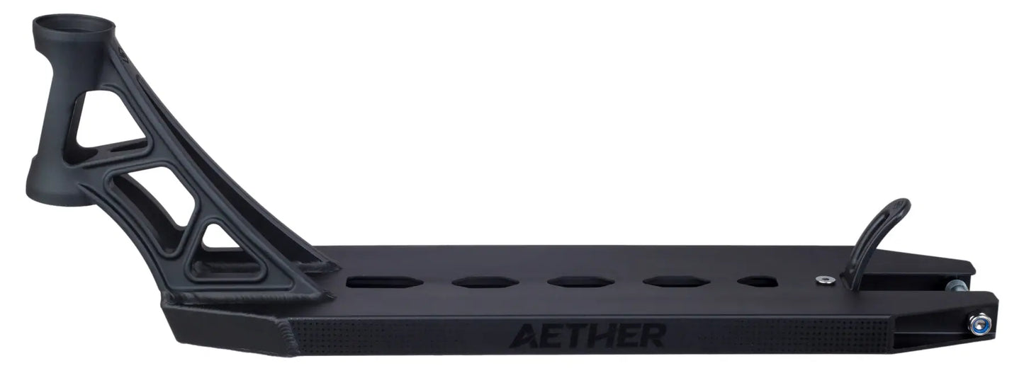 Striker Aether Svart Deck med LSP griptape