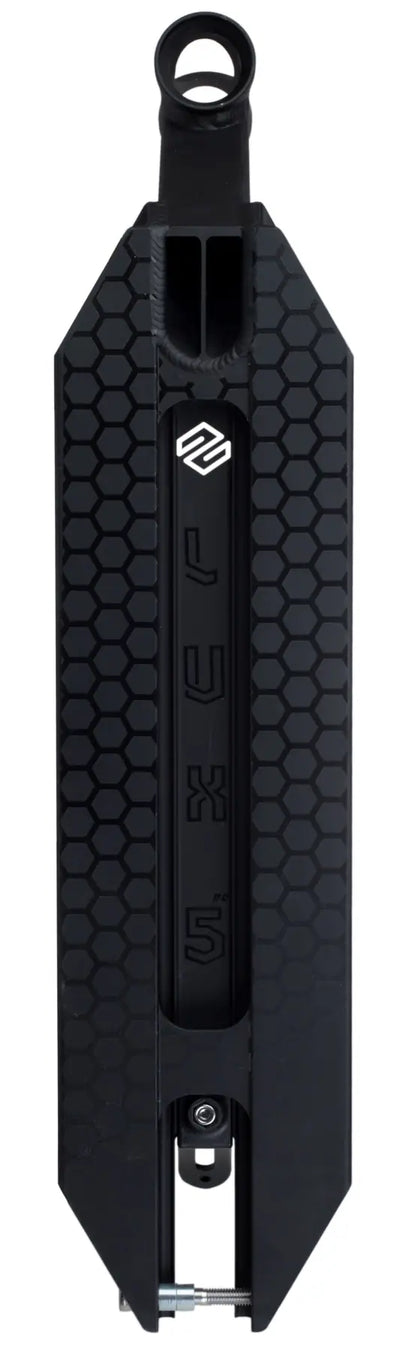 Striker Lux Five Svart Deck med LSP griptape