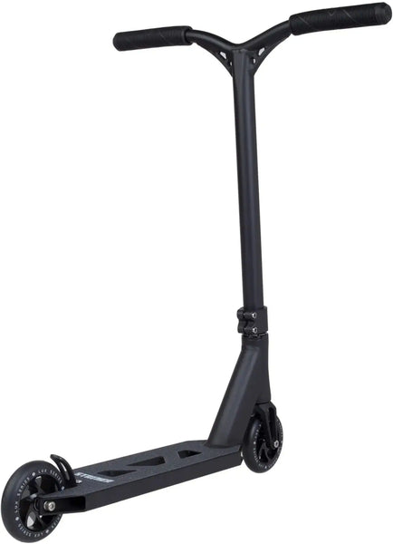 Striker Lux Svart Triksesparkesykkel