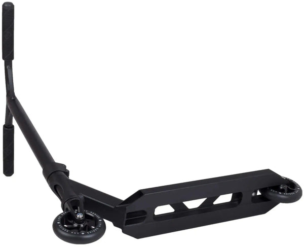 Striker Lux Svart Triksesparkesykkel