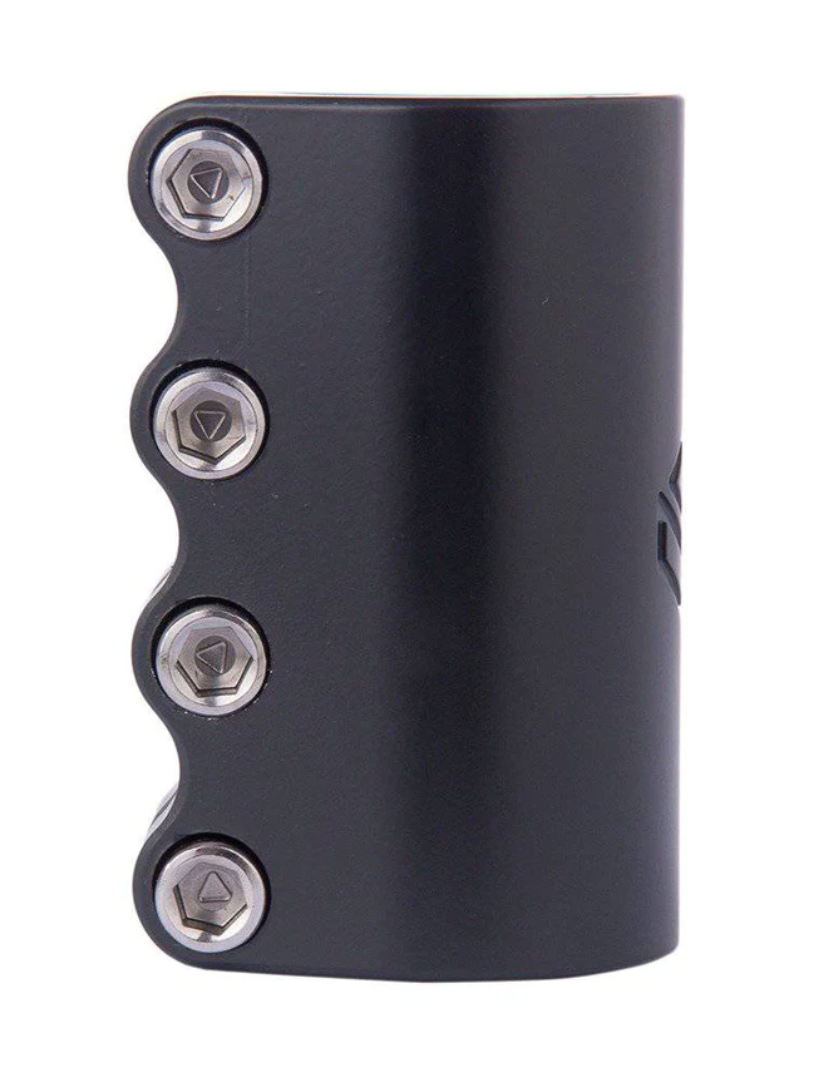 Striker Gravis Svart SCS Clamp