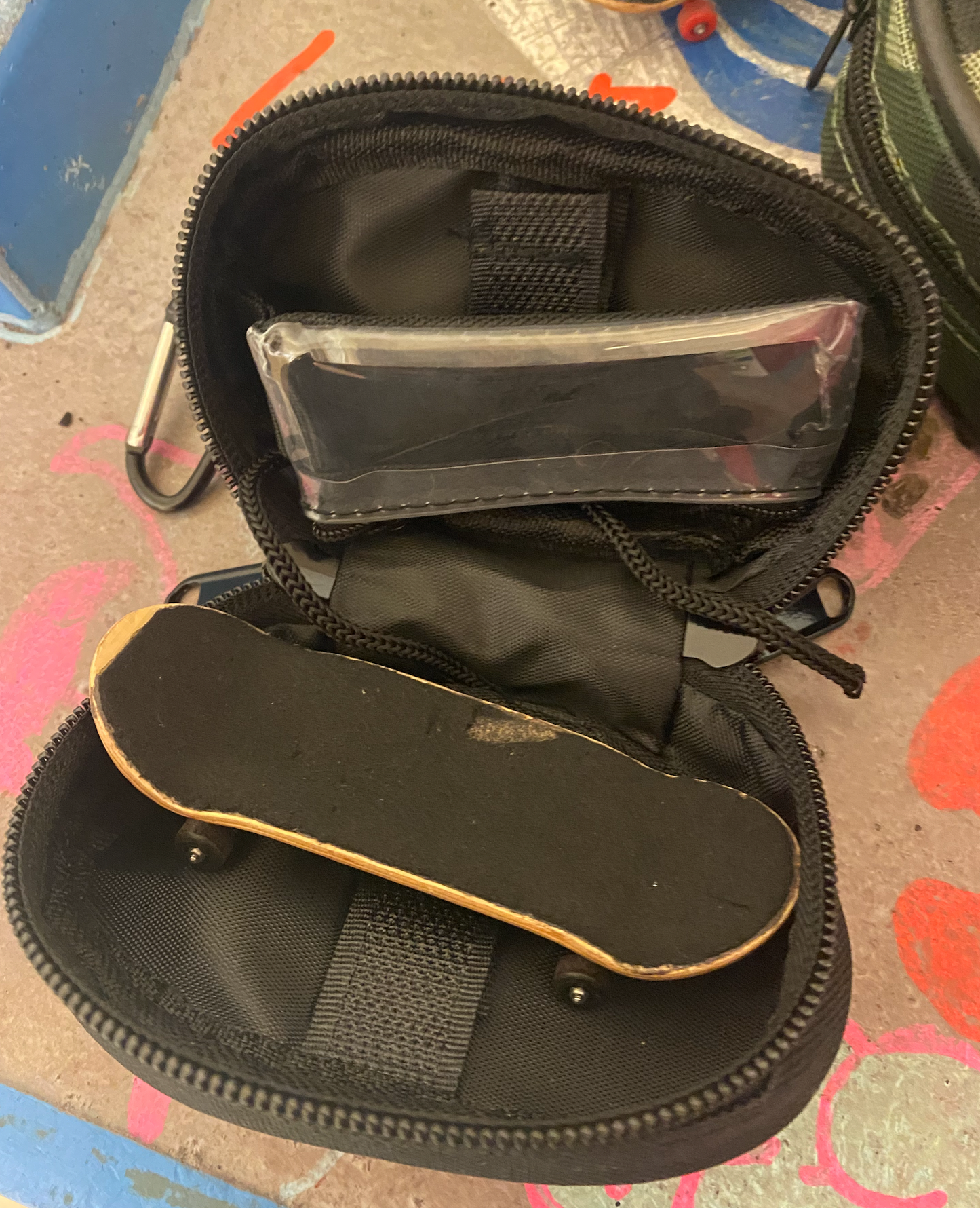 LSP Fingerboard Svart Street Wizard Minibag