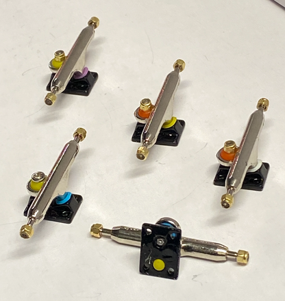 Fingerboard Mixed Colour Svart Baseplate Trucks 34 mm